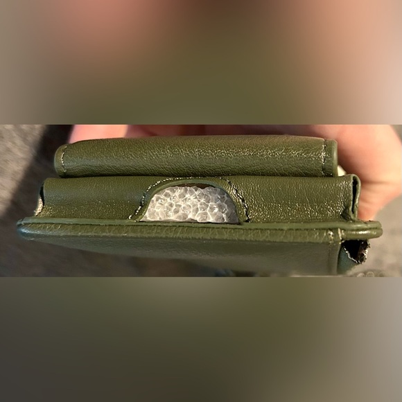 Overland “Izmir” Leather Phone Wallet w/ Chain Strap in Hunter Green - Picture 8 of 15